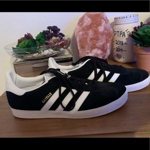 Gazelle adidas ortholite black and white